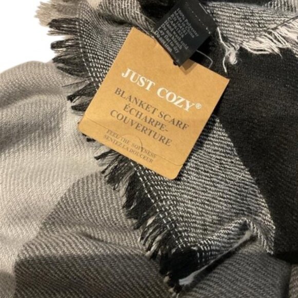 Just Cozy plaid fringe trim blanket scarf NWT - Picture 4 of 4